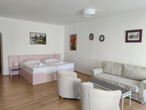 Postelja oz. postelje v sobi nastanitve Hotel Celerin