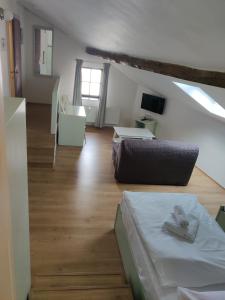 Postelja oz. postelje v sobi nastanitve Hotel Celerin