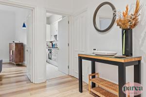 伦敦Parea Living - South Kensington, Elegant 1-Bedroom Flat, WFH Desk的相册照片
