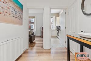 伦敦Parea Living - South Kensington, Elegant 1-Bedroom Flat, WFH Desk的相册照片