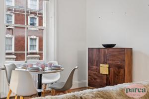 伦敦Parea Living - South Kensington, Elegant 1-Bedroom Flat, WFH Desk的相册照片