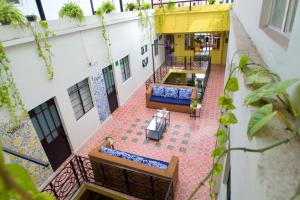 an overhead view of the courtyard of a building at Hotel Boutique Santa Elena in San Luis Potosí