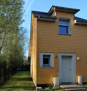 vistas laterales a una casa en La Maison Olivia, en La Rivière-Saint-Sauveur