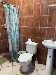 Kylpyhuone majoituspaikassa Cahuita Vibe