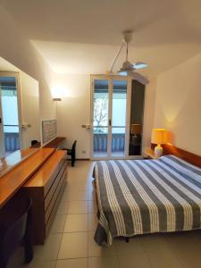 Postel nebo postele na pokoji v ubytování Holiday Homes Marina apartments