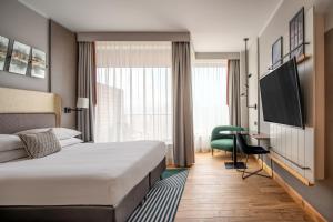 Postel nebo postele na pokoji v ubytování Sopot Marriott Resort & Spa