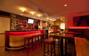 Ο χώρος του lounge ή του μπαρ στο Hotel Fürst