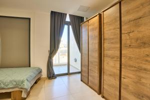 Holiday Home in Marsaskala客房内的一张或多张床位