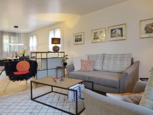 Posezení v ubytování Apartment Beatrice Garden by Interhome + 13 fotografií