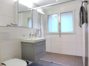 Un baño de Apartment Ibex by Interhome 19 fotos más