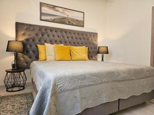 Lova arba lovos apgyvendinimo įstaigoje Memel Stay apartments, Self check - in- Nemokamas parkingas