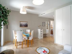 Χώρος καθιστικού στο Apartment Iglesia by Interhome