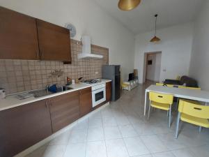 Kuchyň nebo kuchyňský kout v ubytování Fronte porto apartment 2 + 16 fotografií