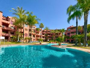 Bazén v ubytovaní Apartamento Marbella Alicate Beach alebo v jeho blízkosti