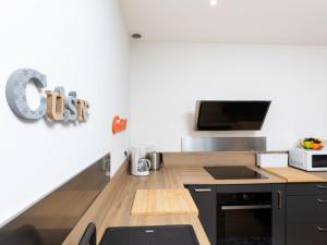 Μια τηλεόραση ή/και κέντρο ψυχαγωγίας στο Apartment Garance by Interhome