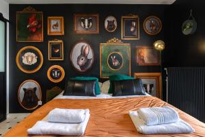 Voodi või voodid majutusasutuse Le Studio Enchanté - Vue Magique de Montrichard toas