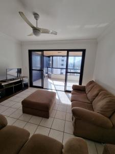 Un lugar para sentarse en Guarapari Praia - 3 quartos na Rua da Praia varanda vista montanhas