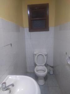 Φωτογραφία από το άλμπουμ του Riversand Hotel, rooms with lake views,WI FI & balcony σε Kisumu