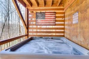 墨菲Dog-Friendly Cabin with Fire Pit and Hot Tub!的相册照片