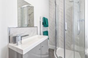 Un baño de Kilwick Lodge, Hartlepool City Centre, Room Stay