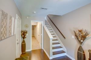 Gallery image of Spacious Nashville Townhome with Private Deck and Yard in Nashville