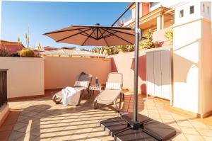 Balkón nebo terasa v ubytování Beautiful 2 Bedroom Penthouse Terrazas Del Duque