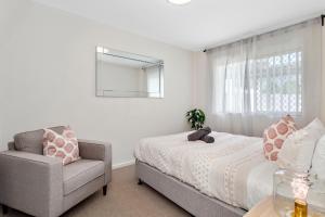2 Cute Cunningham Close To Subiaco - Sleeps 2 객실 침대