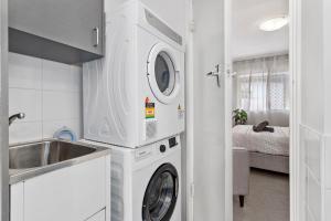 2 Cute Cunningham Close To Subiaco - Sleeps 2 객실 침대