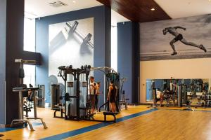 Fitness centrum a/nebo fitness zařízení v ubytování Condominios de lujo en el corazón de la Zona Dorada en Camino Al Mar.