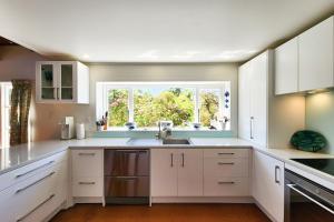 Gallery image of Walnut Cottage in Hahei