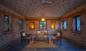 Posezení v ubytování Bagh Serai - Rustic Cottage with Private Pool