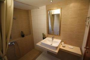 Kúpeľňa v ubytovaní Erofili Villas
