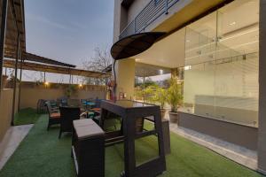Patio nebo venkovní prostory v ubytování Comfort Inn Sapphire Chandkheda, Ahmedabad