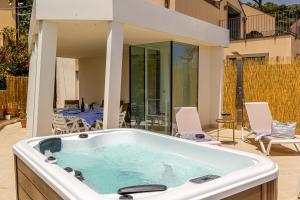 Πισίνα στο ή κοντά στο Suite Karola - Exclusive Stay