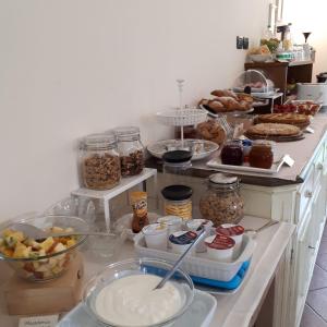 Možnosti raňajok pre hostí v ubytovaní Agriturismo Ai Carpini