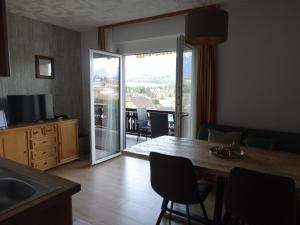 Kuchyňa alebo kuchynka v ubytovaní Frans Josef Apartments + 31 fotografií