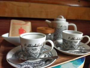 Все необхідне для приготування чаю та кави в Pension Shishikui