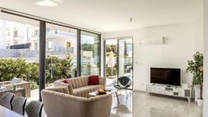 TV a/nebo společenská místnost v ubytování Diamond villas