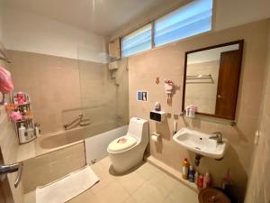 Ванная комната в Cafe ice resident +75 фотографий