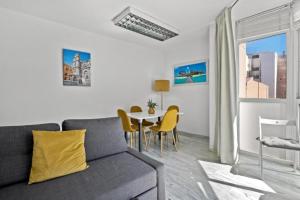 Posezení v ubytování Apartamento luminoso cuarteles by greensol homes