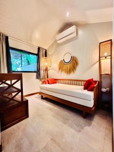 Ένα ή περισσότερα κρεβάτια σε δωμάτιο στο Karmagali Suites Adults only & Private Pool Family Villas +94 φωτογραφίες