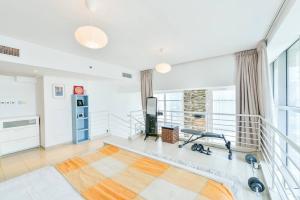 Γυμναστήριο ή/και όργανα γυμναστικής στο Jlt Spacious Corner Duplex Loft Panoramic Views