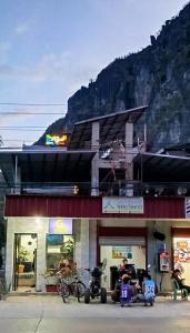 Nespecifikovaný výhled na hory nebo výhled na hory při pohledu z hotelu