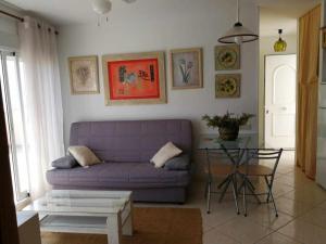 Posezení v ubytování A H RENTALS Montemar 10 Apartamento Atalayas