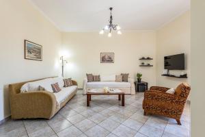 Μια τηλεόραση ή/και κέντρο ψυχαγωγίας στο Beachside Retreat, Steps to Kos