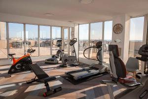 Fitness centrum a/nebo fitness zařízení v ubytování Hotel Port Marine