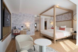 Кровать или кровати в номере Óbal Hotel Marbella