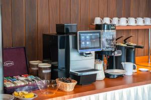 Zespół Tatry - Hotel Tatry i Budynek Turystyczny的咖啡和沏茶工具