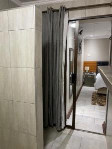 Kylpyhuone majoituspaikassa elim glamour hotel