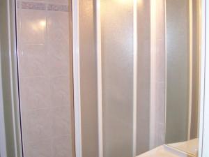 Kúpeľňa v ubytovaní T3 avec piscine, parking, animaux admis, Saint-Cyprien - FR-1-106-52
